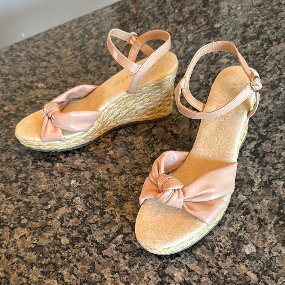 Anne Klein Pink Wedge Sandals NWT